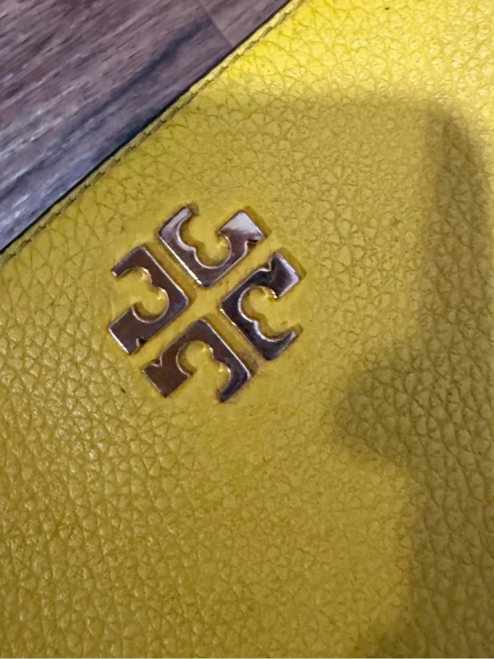Tory Burch slim pebbled